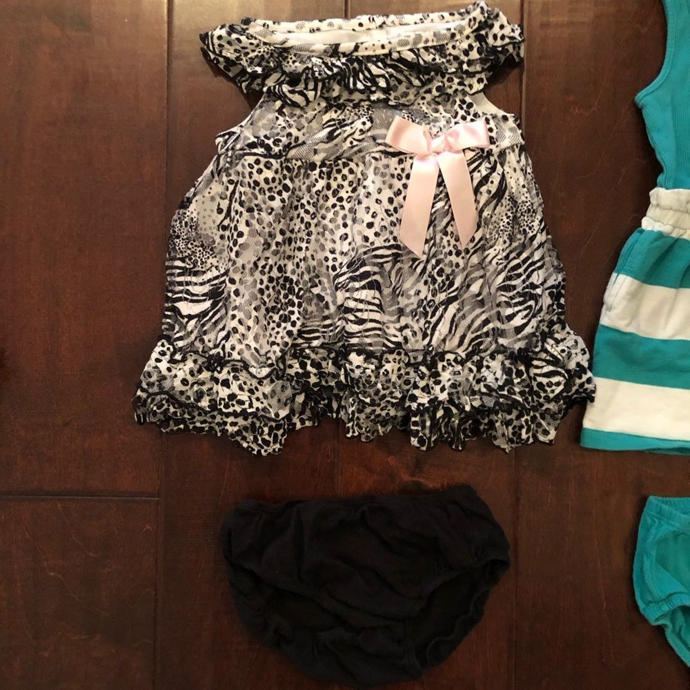 Set of two dresses - Picture 4 of 11